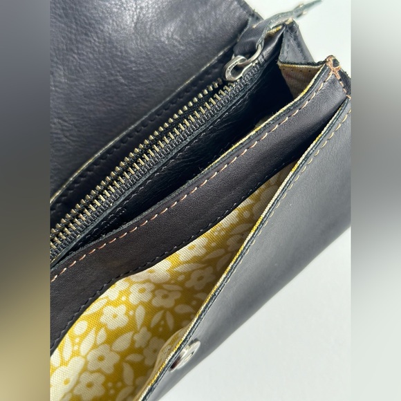 Fossil Black Leather Clutch Wallet Flap snap closure SWL 9689 - Picture 4 of 5